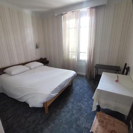 Hotel Le Tourisme Embrun Zewnętrze zdjęcie