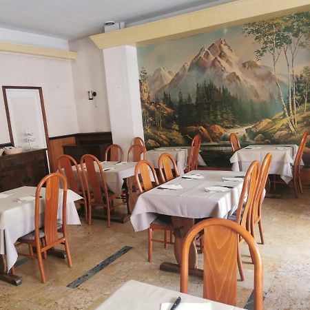 Hotel Le Tourisme Embrun Zewnętrze zdjęcie