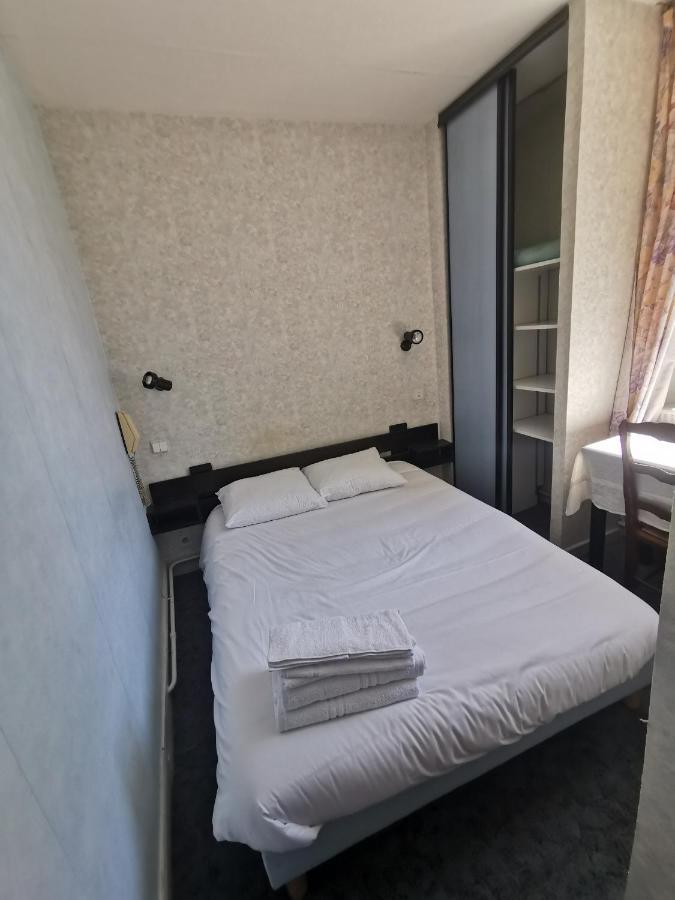 Hotel Le Tourisme Embrun Zewnętrze zdjęcie